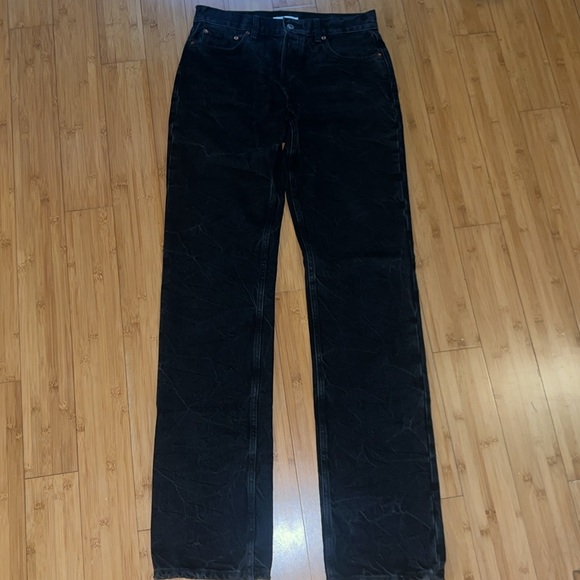 RE/DONE Easy Straight Denim in Black Vein Wash - Picture 3 of 6